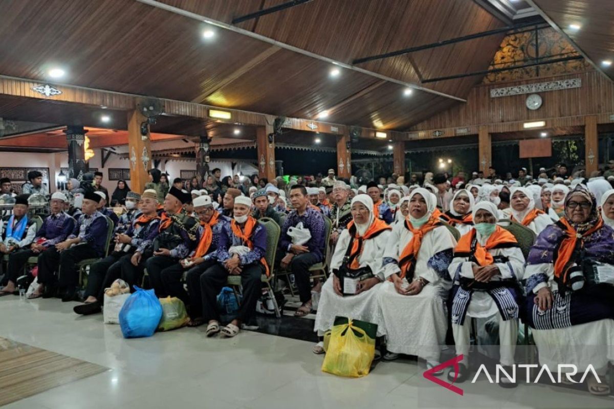 Ratusan jamaah haji kloter 23 tiba di Batanghari