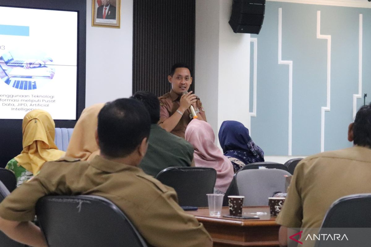 Diskominfosantik Kabupaten Bekasi berikan edukasi cegah konten negatif