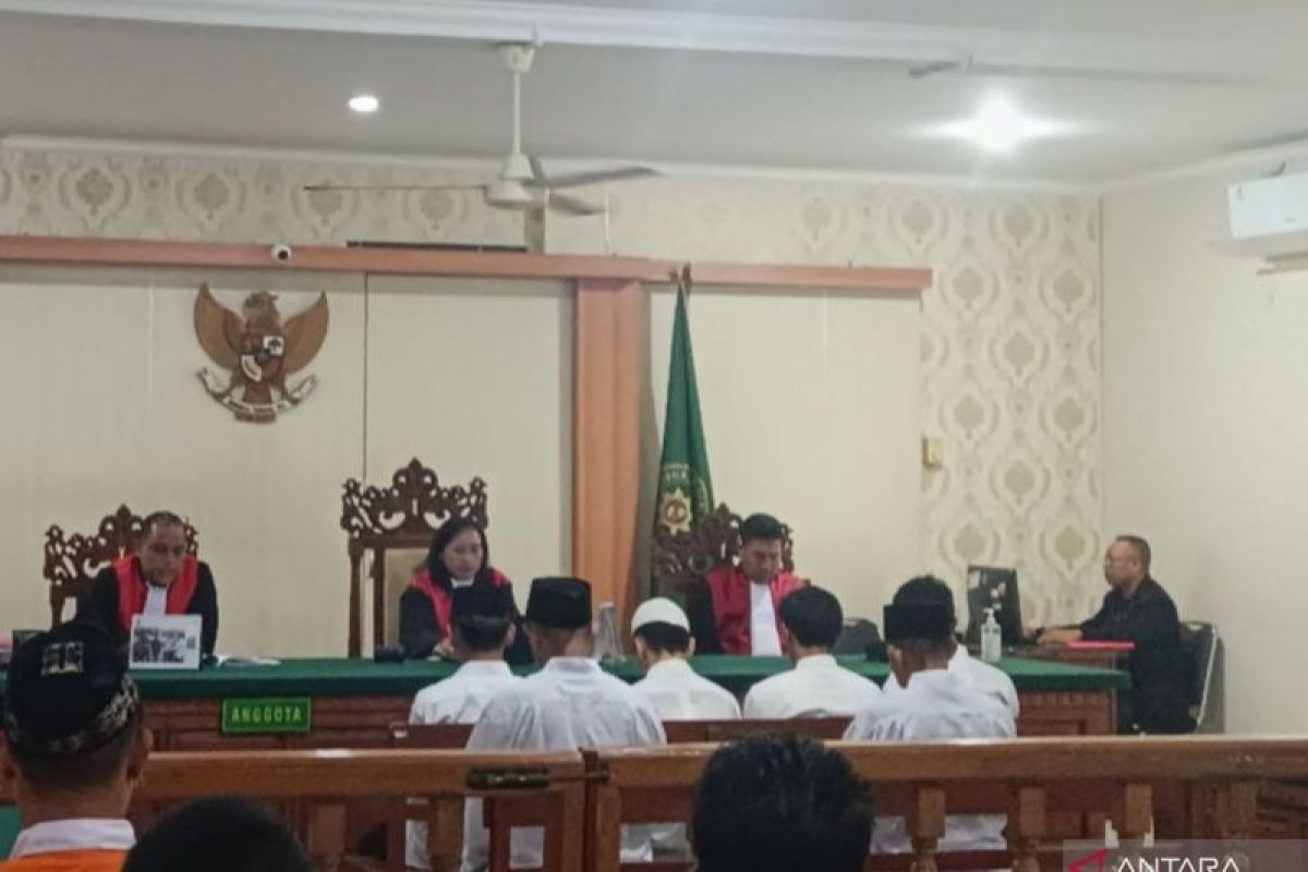 Majelis hakim vonis enam pelaku pengeroyokan di Sempidi tujuh tahun penjara