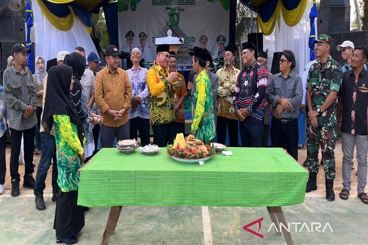 Bupati Kotabaru hadiri HUT Desa Mulyoharjo