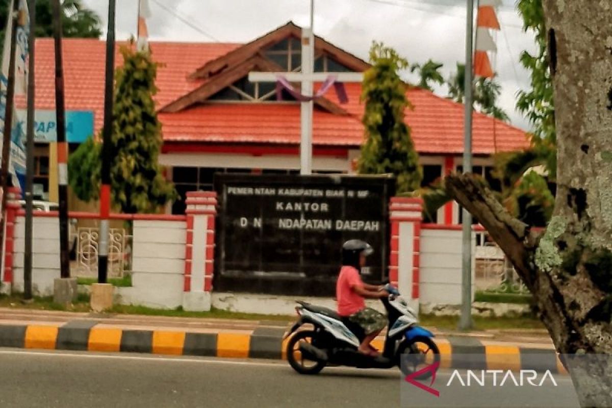 DPRD minta OPD Biak tingkatkan inovasi pungutan PAD 2024