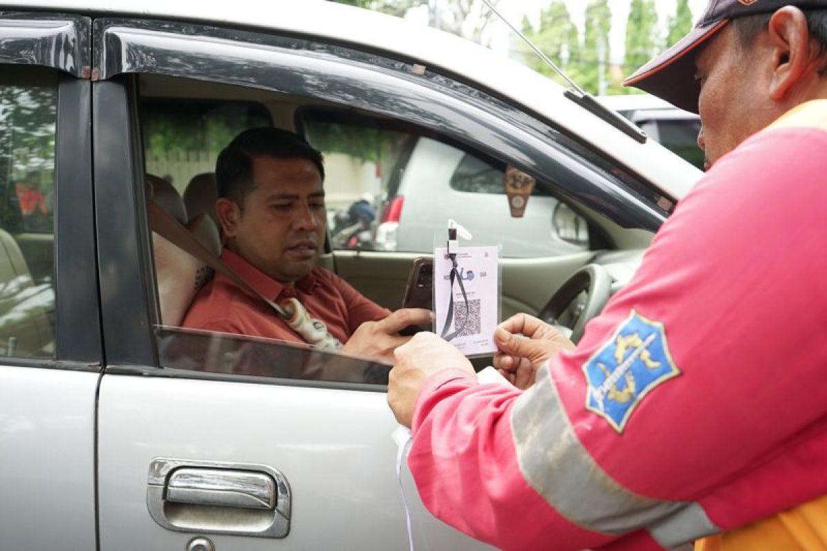 DPRD Surabaya minta pemkot tegas tindak parkir liar