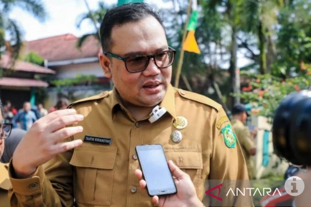 Wali Kota Medan berhentikan  Kepala Dinas Kesehatan, simak alasannya