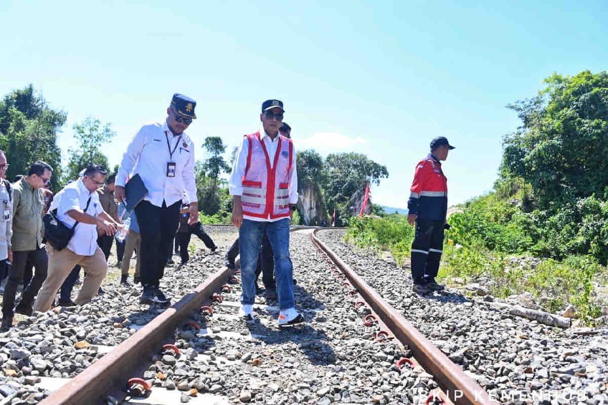 Menhub dorong percepatan pembangunan jalur KA logistik di Sulsel