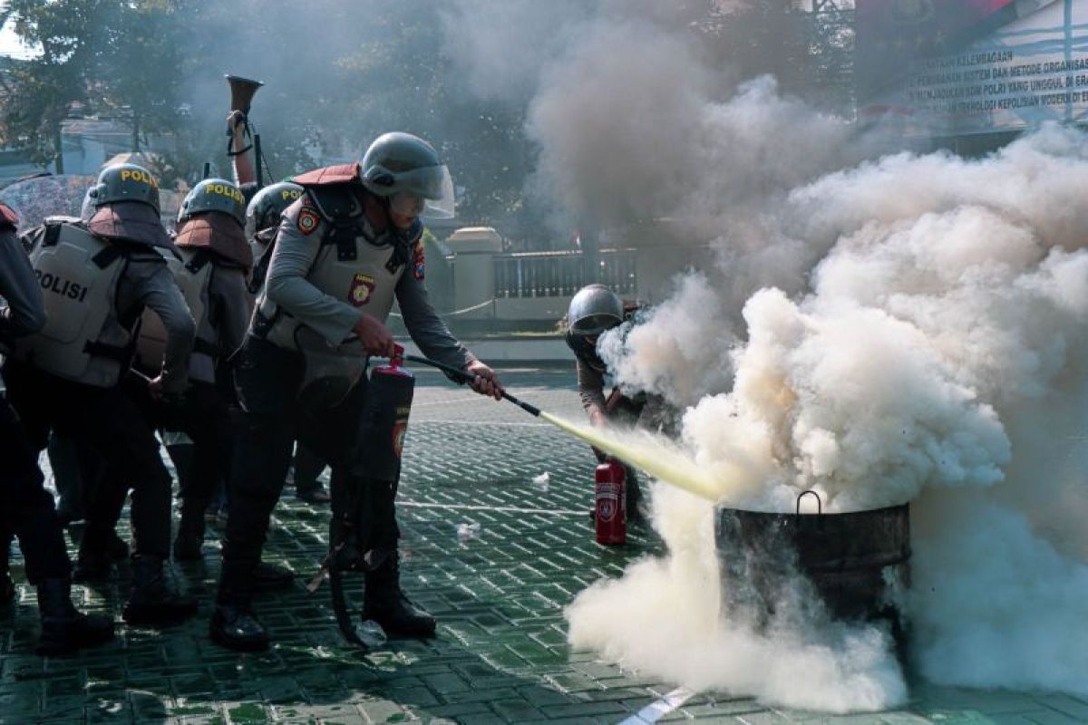 Persiapan pengamanan Pilkada 2024, Polres Malang simulasi Sispamkota