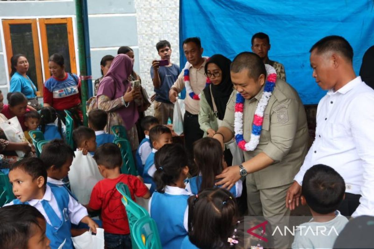 Bahagianya anak-anak Tapsel dapat vitamin dari Bupati Dolly Pasaribu