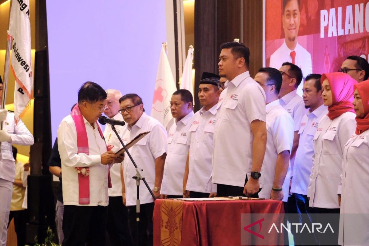 Jusuf Kalla lantik Ketua PMI Sulawesi Selatan