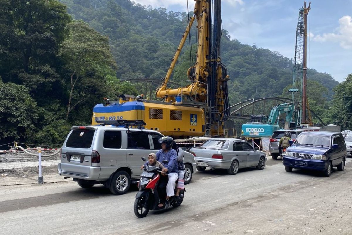 Ruas Jalan Nasional Padang Panjang-Sicincin sudah dapat dilalui