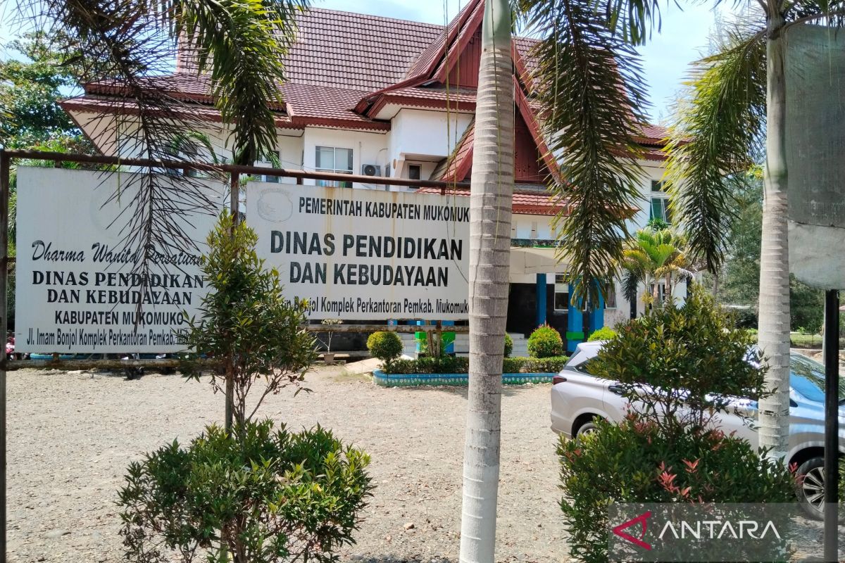 Disdikbud Mukomuko sebut banyak SD-SMP kekurangan siswa