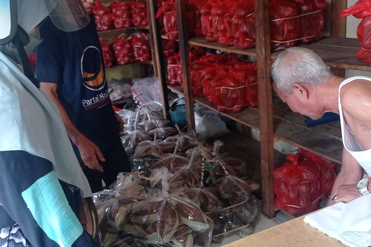 Gula aren Kediri "banjiri" pasar Rangkasbitung Lebak 