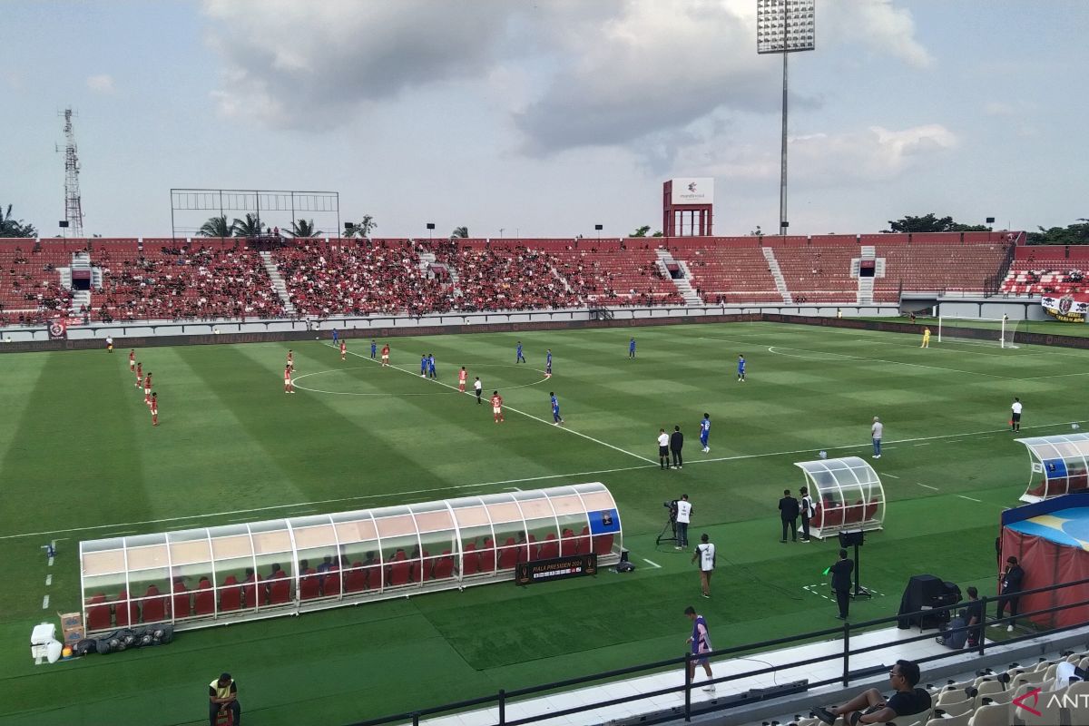 Arema FC kalahkan Bali United 1-0 pada laga perdana Grub B Piala Presiden 2024