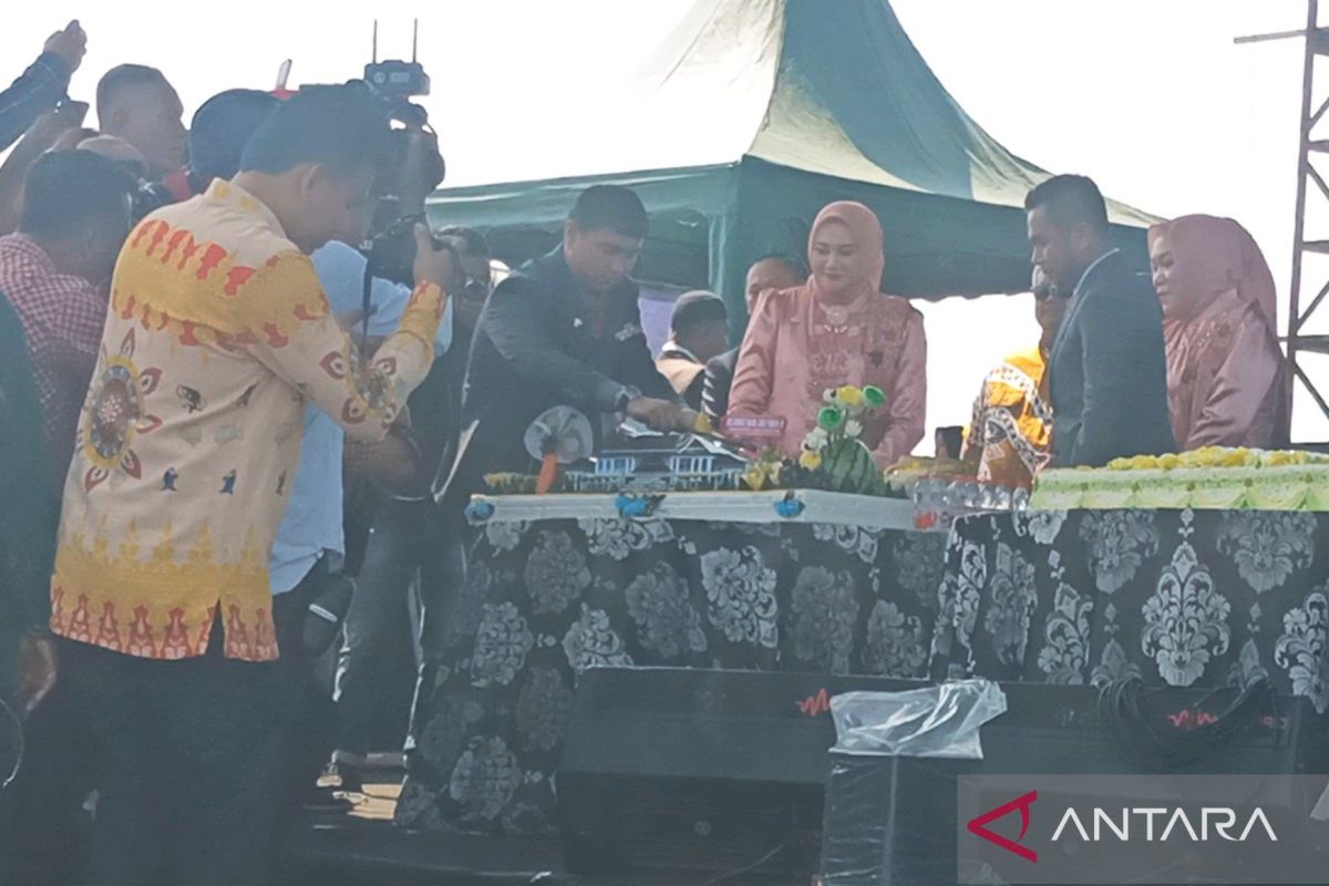 Pada HUT ke-16 Labura  Bupati Labura berterima kasih kepada Presiden RI