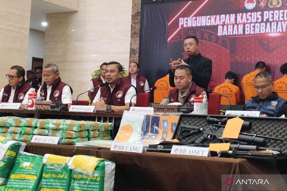 Polisi tangkap 3 tersangka kasus peredaran gelap 