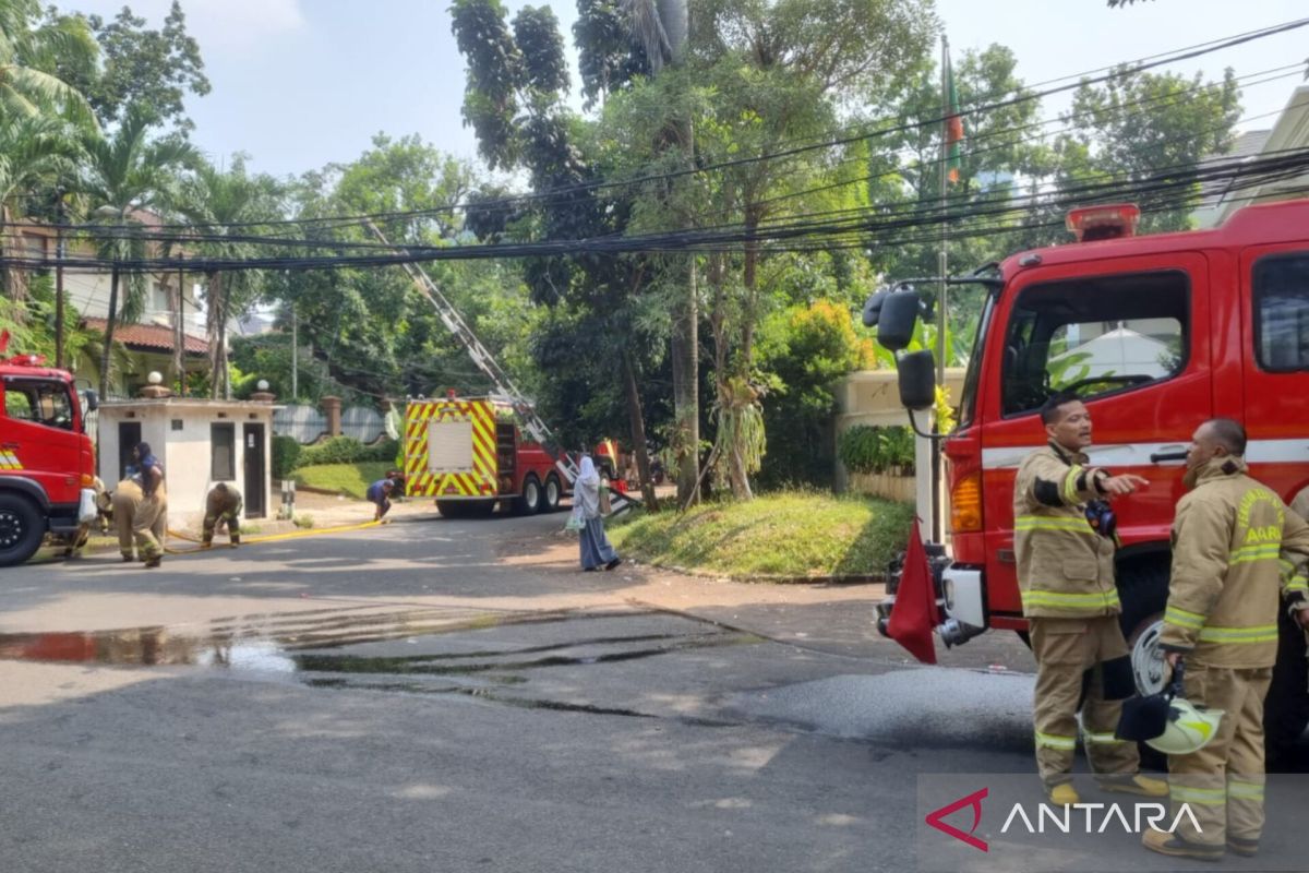 Kebakaran melanda SMAN 82 Jakarta