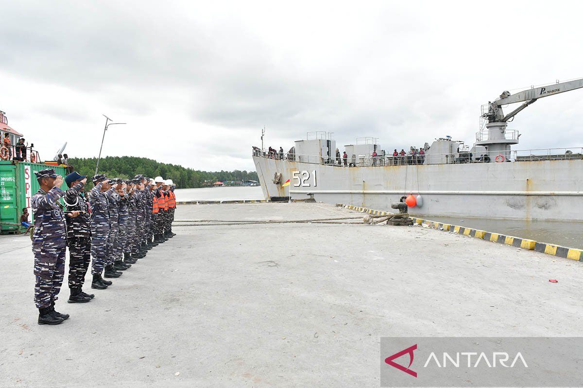 TNI AL kerahkan KRI dan patkamla cari LCT Cita XX yang hilang di Papua