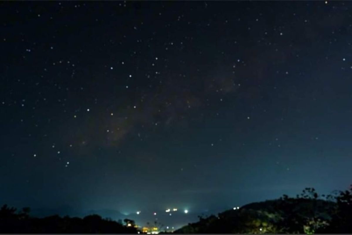 Parapuar Labuan Bajo berpotensi menjadi lokasi aktivitas "Stargazing"