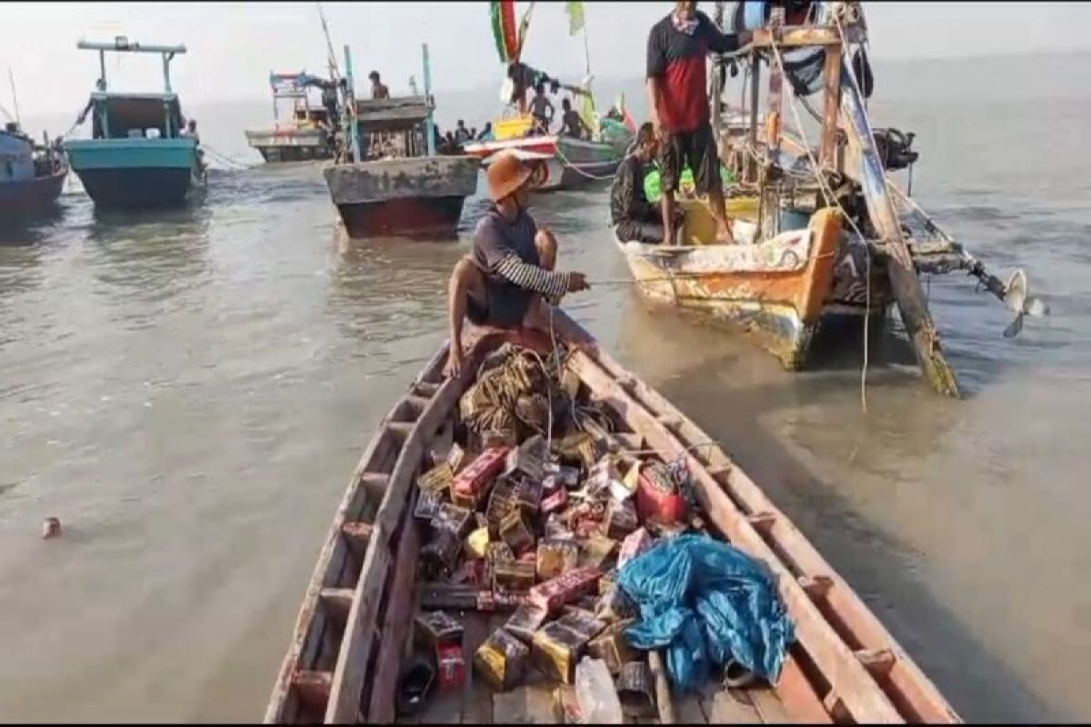 Polisi Lampung Selatan minta nelayan serahkan barang temuan di laut