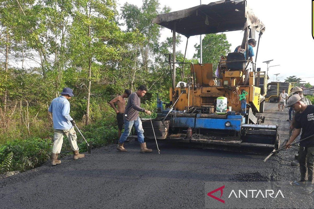 Tanah Bumbu percepat bangun jalan sepanjang 45 km di seluruh kecamatan