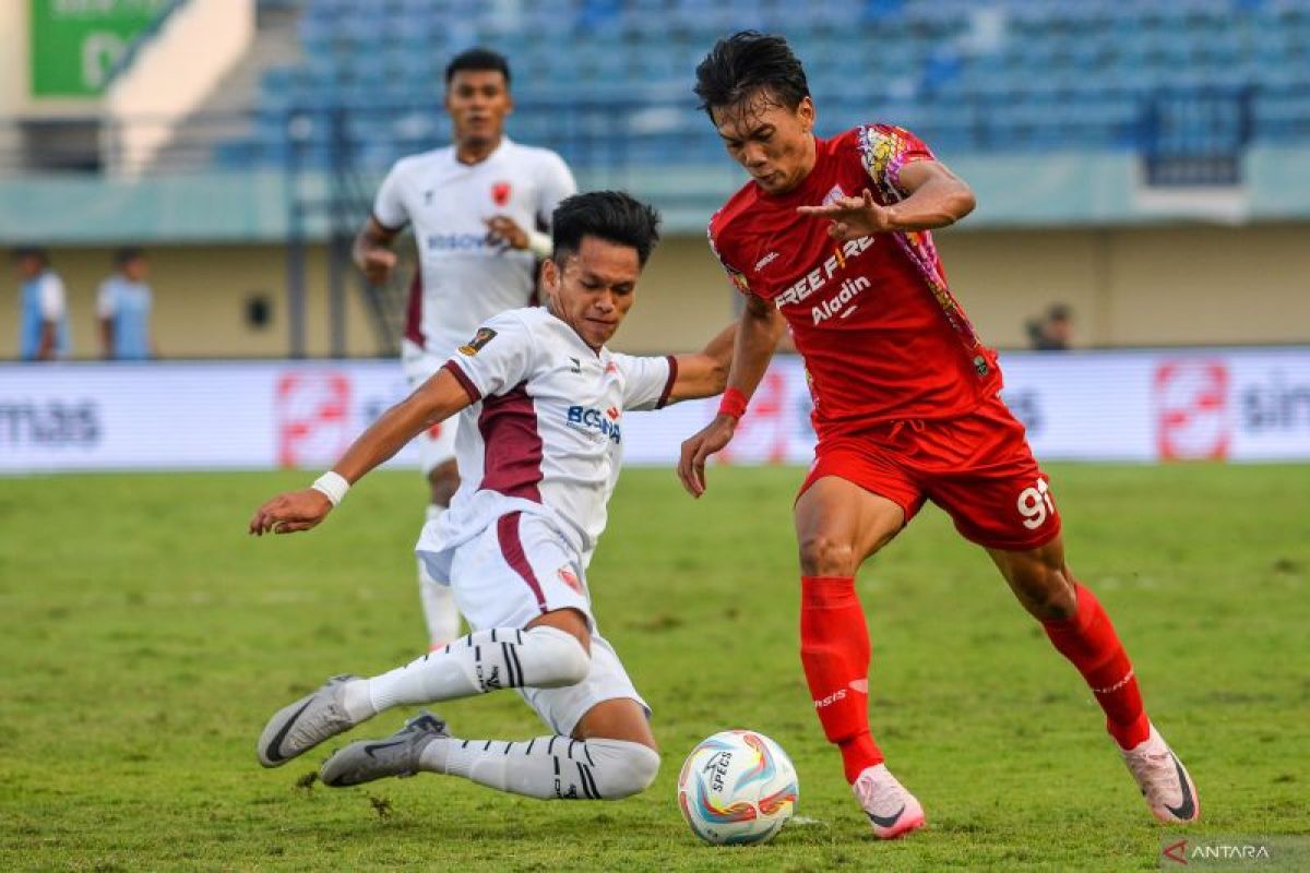 Liga 1 - PSM menang telak atas Persis Solo