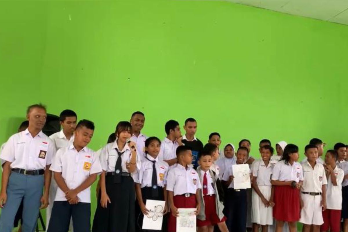 Komunitas  The Mulung edukasi lingkungan untuk siswa SLB Ambon