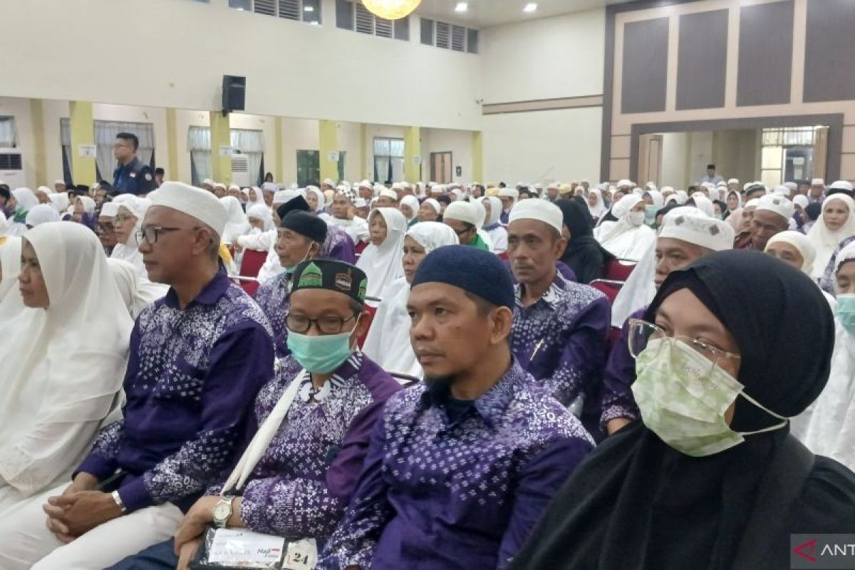 422 haji kloter terakhir Jambi tiba di daerah masing-masing