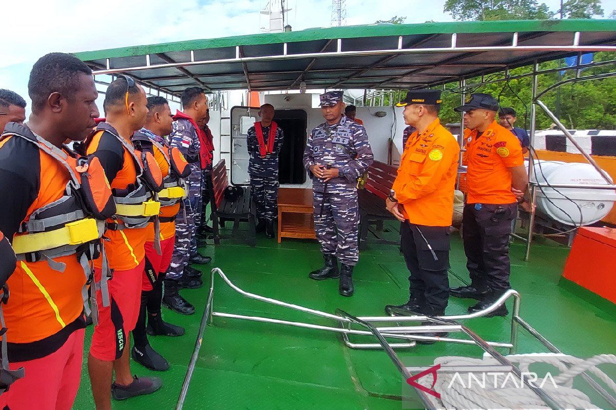 Tim SAR gabungan cari kapal pengangkut BTS di sekitar perairan Asmat