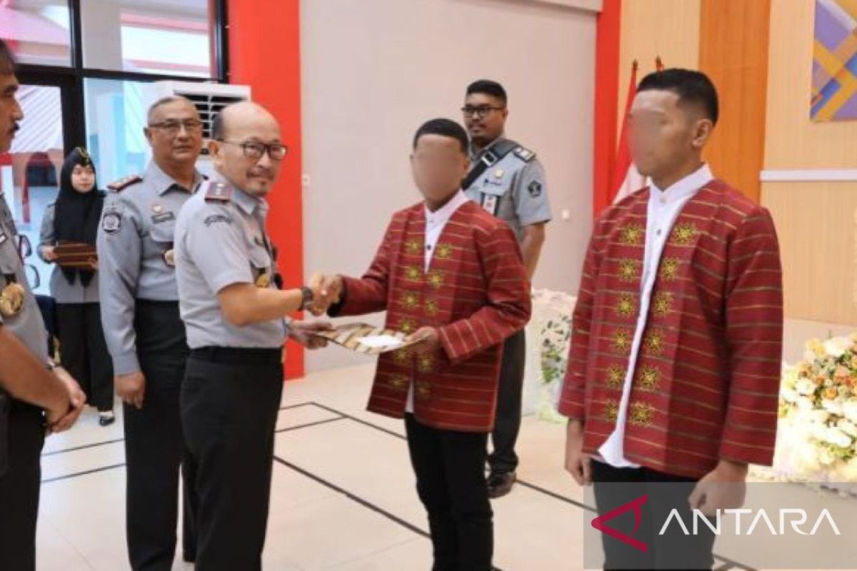 LPKA Ambon serahkan remisi pada 11 anak binaan pemasyarakatan peringati HAN 2024