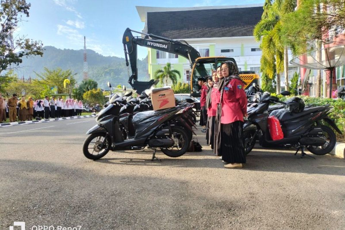 Pessel mendapat bantuan 1 Unit Excavator dari Kementerian Sosial