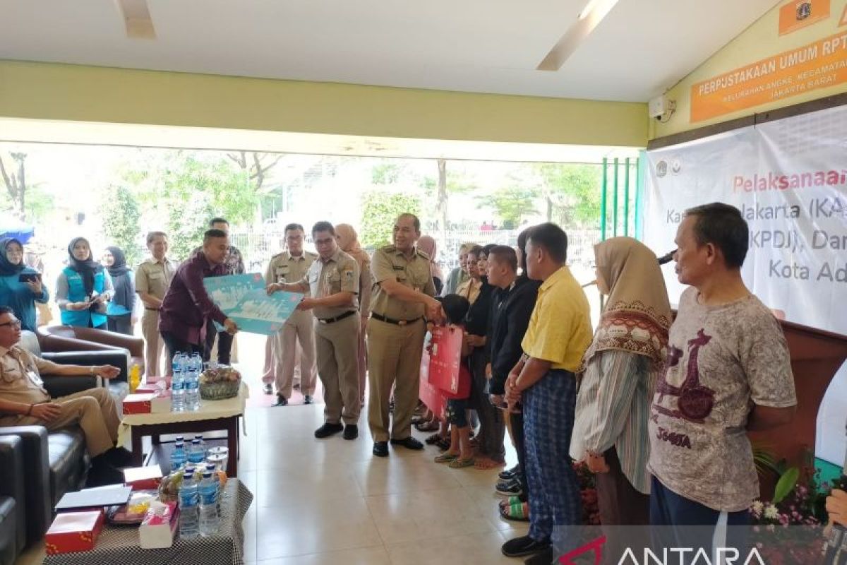 DKI distribusi bansos bagi belasan ribu penerima baru di Jakbar