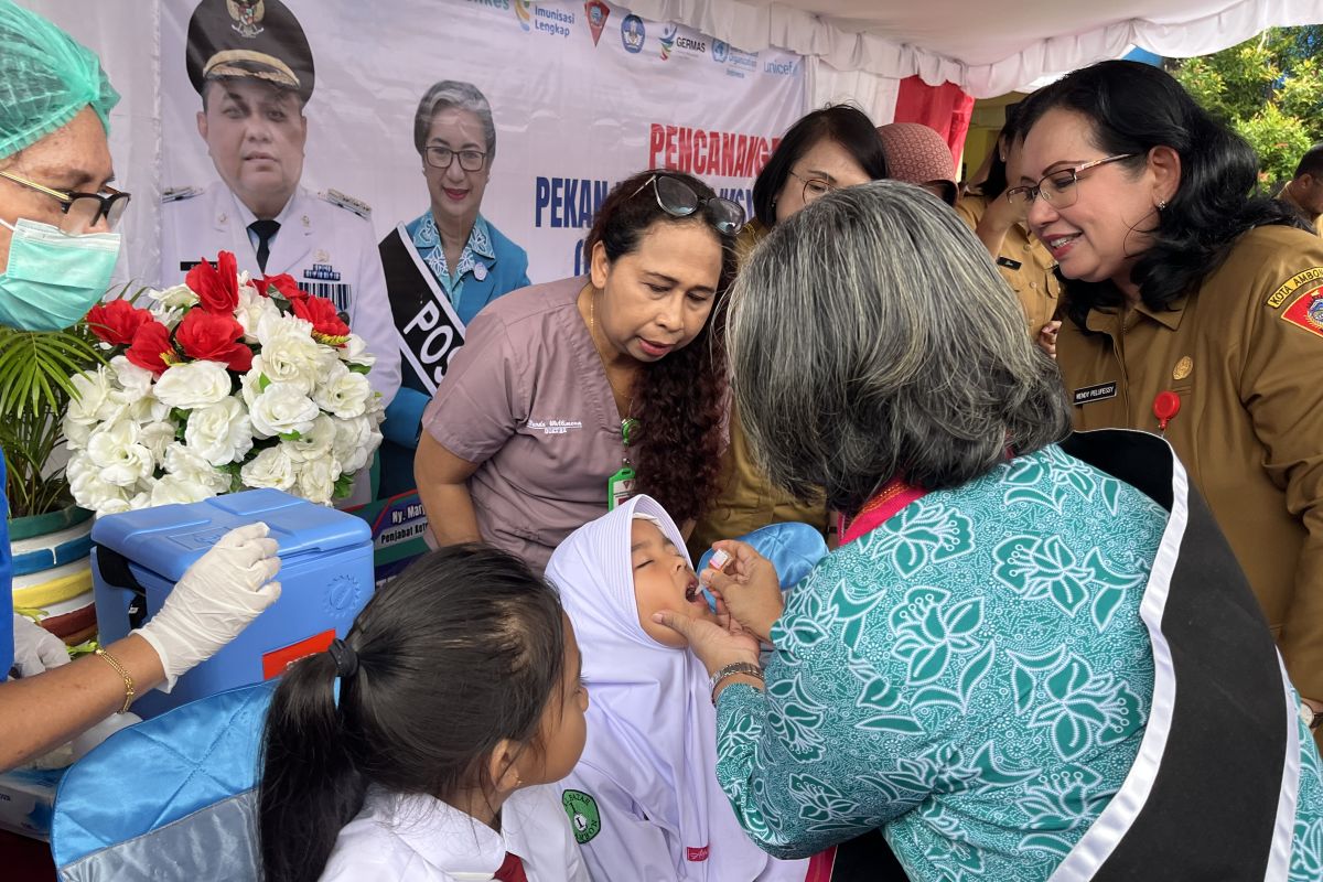 Ratusan anak di Kota Ambon ikuti pencanangan PIN polio 2024