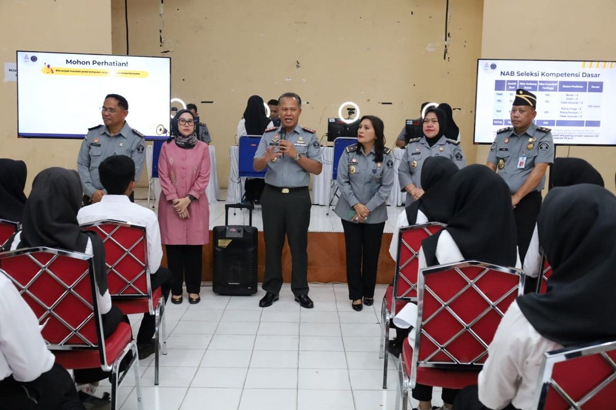 Kakanwil Kemenkumham Jambi pantau langsung pelaksanaan ujian hari kedua SKD Catar Taruna/Taruni Poltekip dan Poltekim