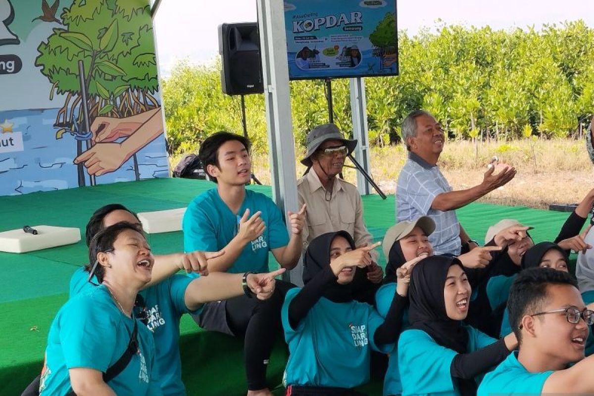 Menggugah kepedulian generasi muda untuk kelestarian mangrove