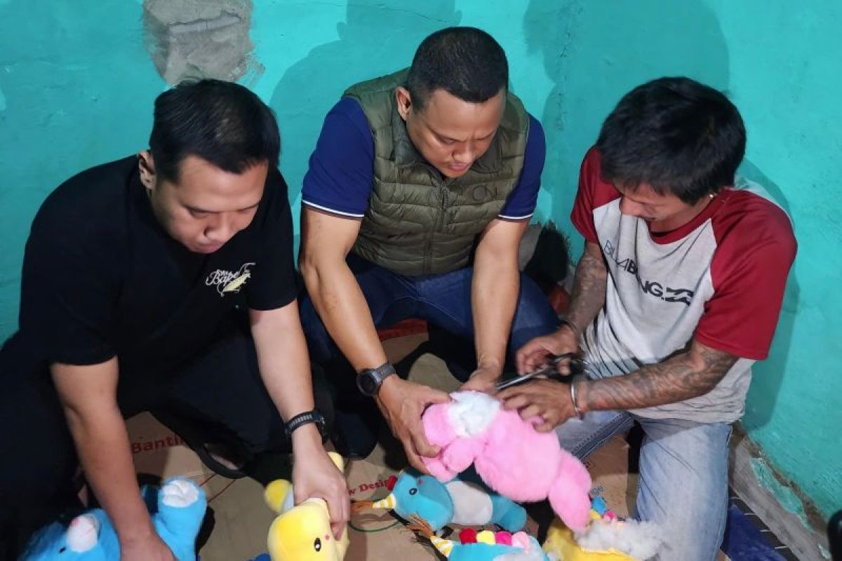 Polisi ungkap kasus sabu seberat 6 kilogram di dalam boneka