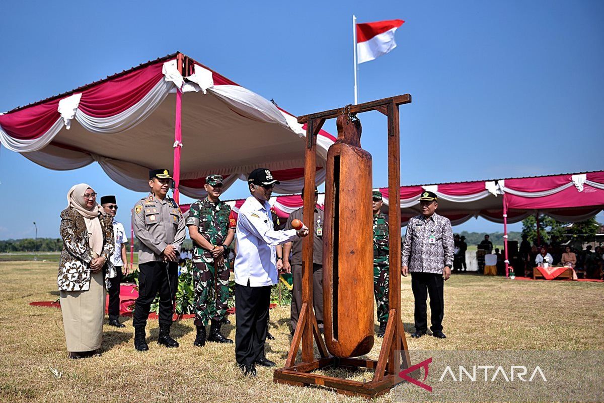 Program TMMD Tahap III betonisasi jalan di Desa Catur Boyolali