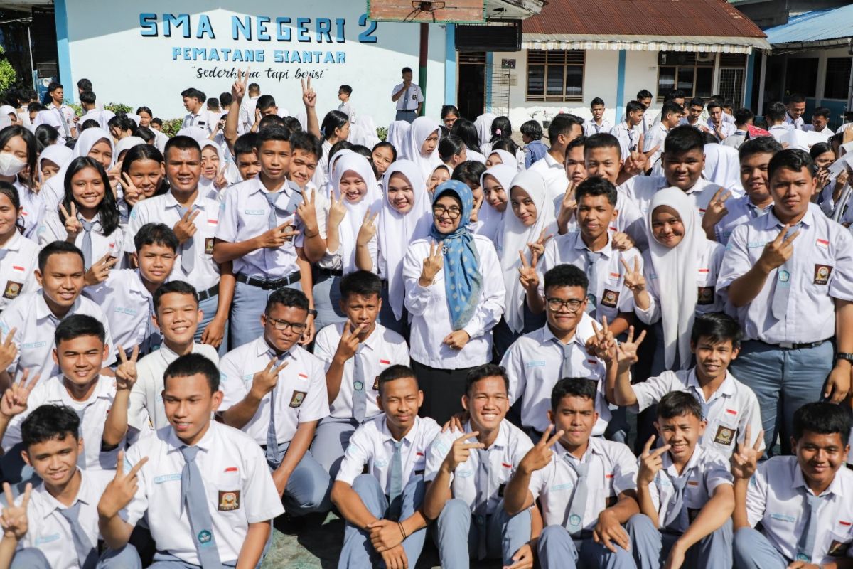 Pelajar SMA Negeri 2 Pematangsiantar diedukasi tanggap kebakaran