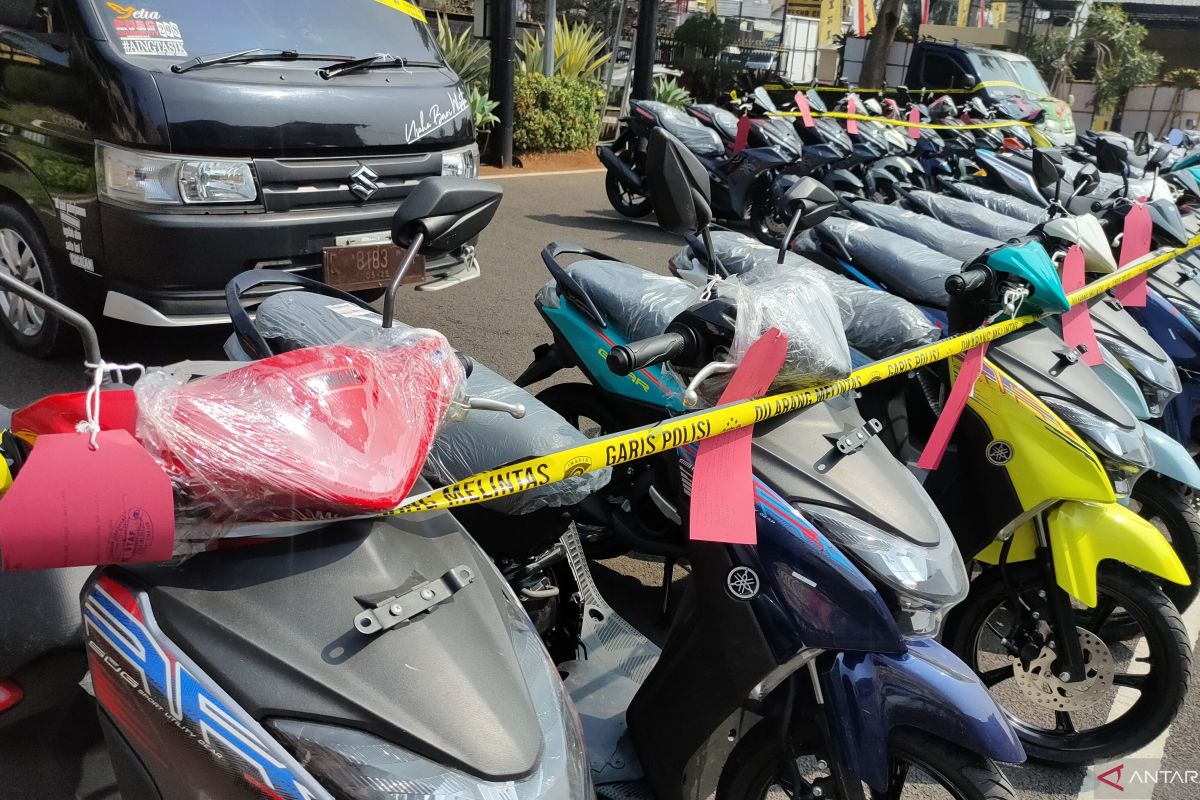 Polres Cianjur-Jabar dan Interpol ungkap sindikat motor internasional