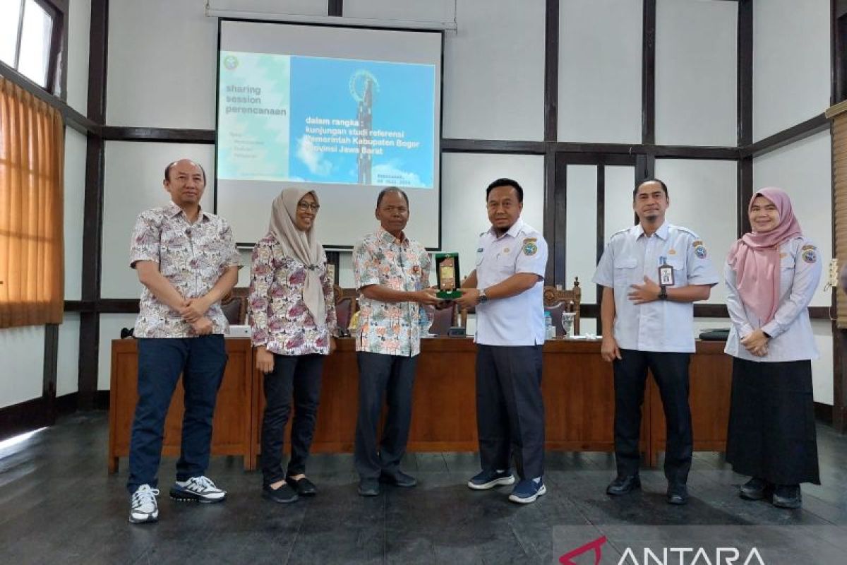 Pemkab Bogor studi banding perencanaan pembangunan ke Pontianak Kalbar