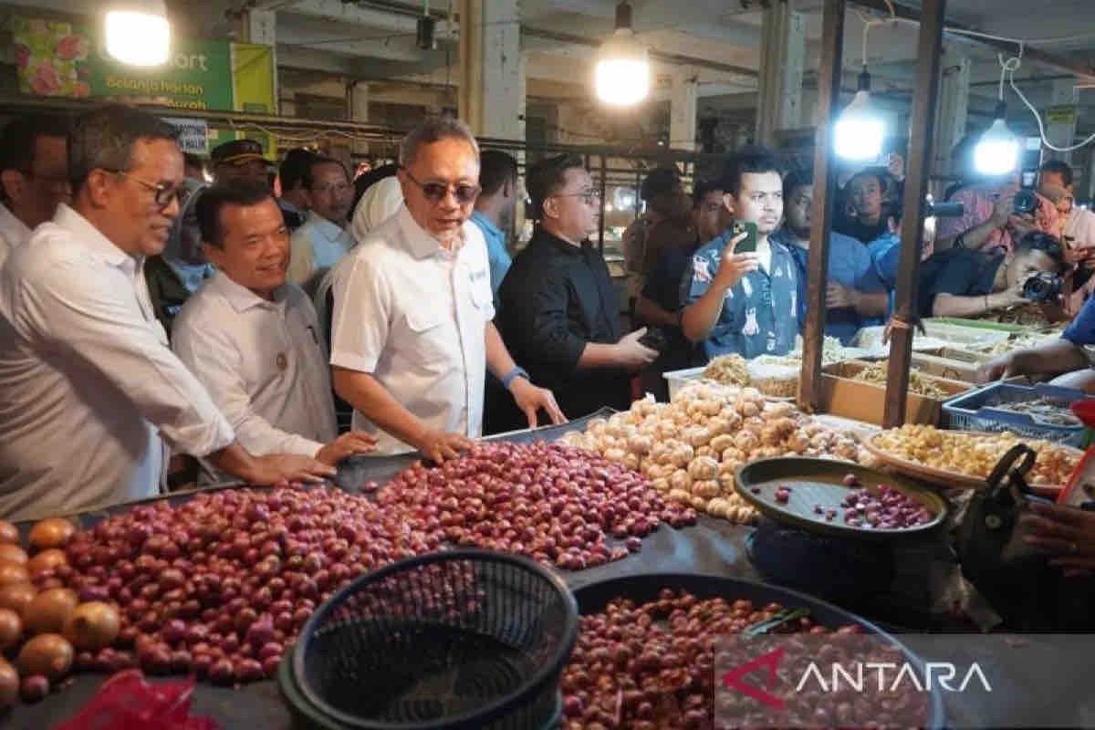 Harga pangan 25 Juli mayoritas turun, cabai hingga Rp30.570 per kg