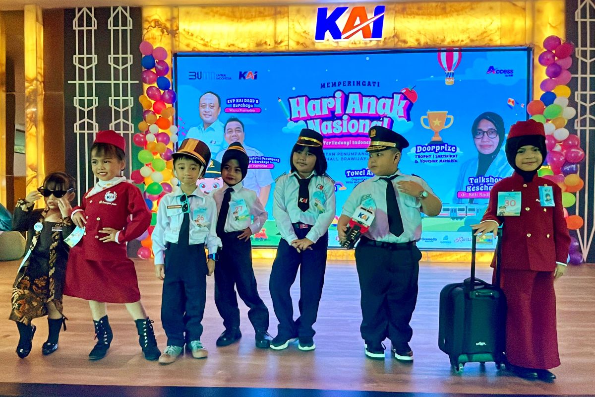 Dukung kompetensi anak, Daop 8 gelar lomba fesyen dan mewarnai