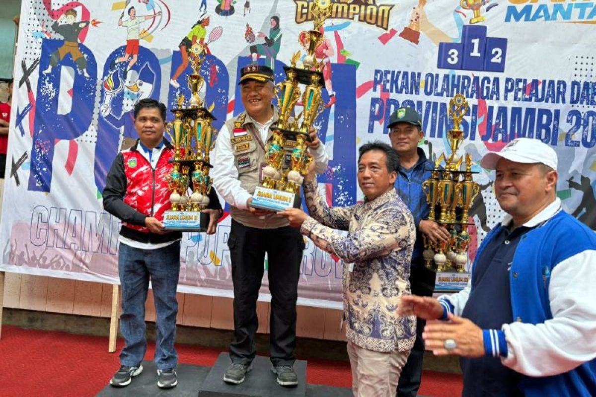 Pj Wali Kota apresiasi pelajar Kota Jambi pertahankan juara umum POPDA