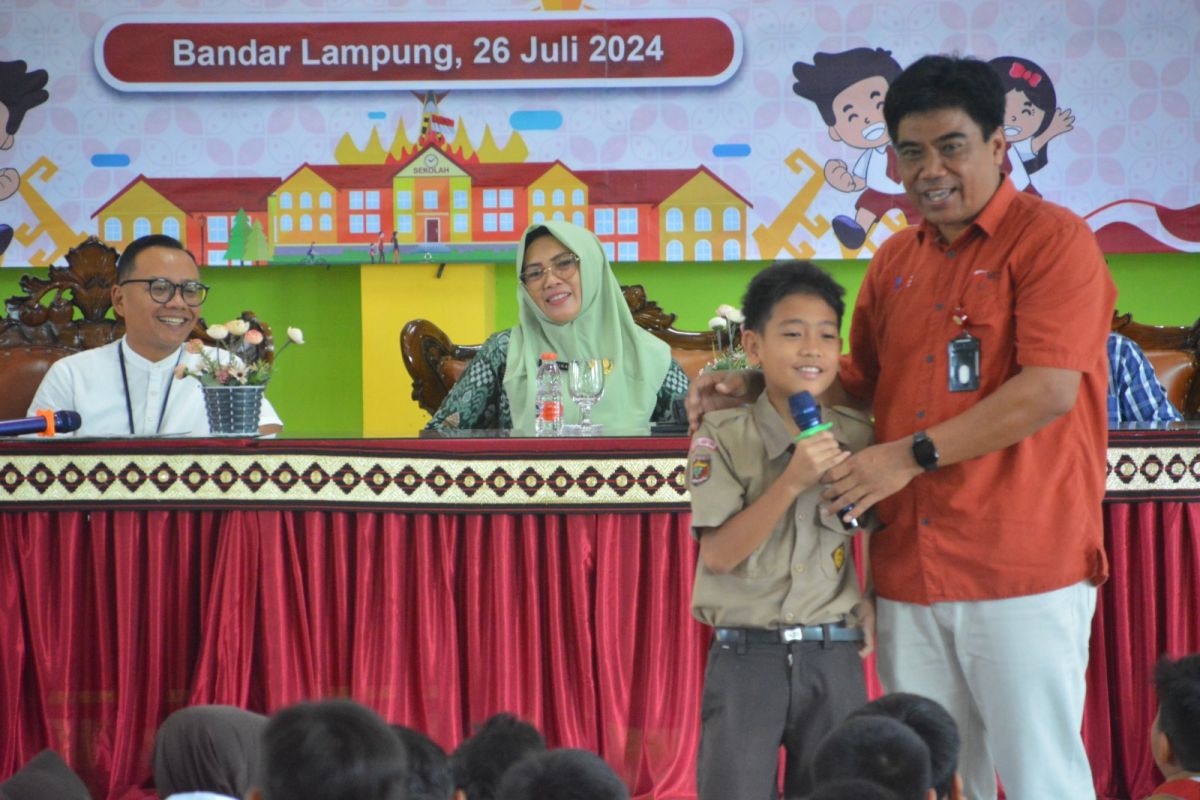 OJK Lampung edukasi literasi keuangan ke pelajar SD