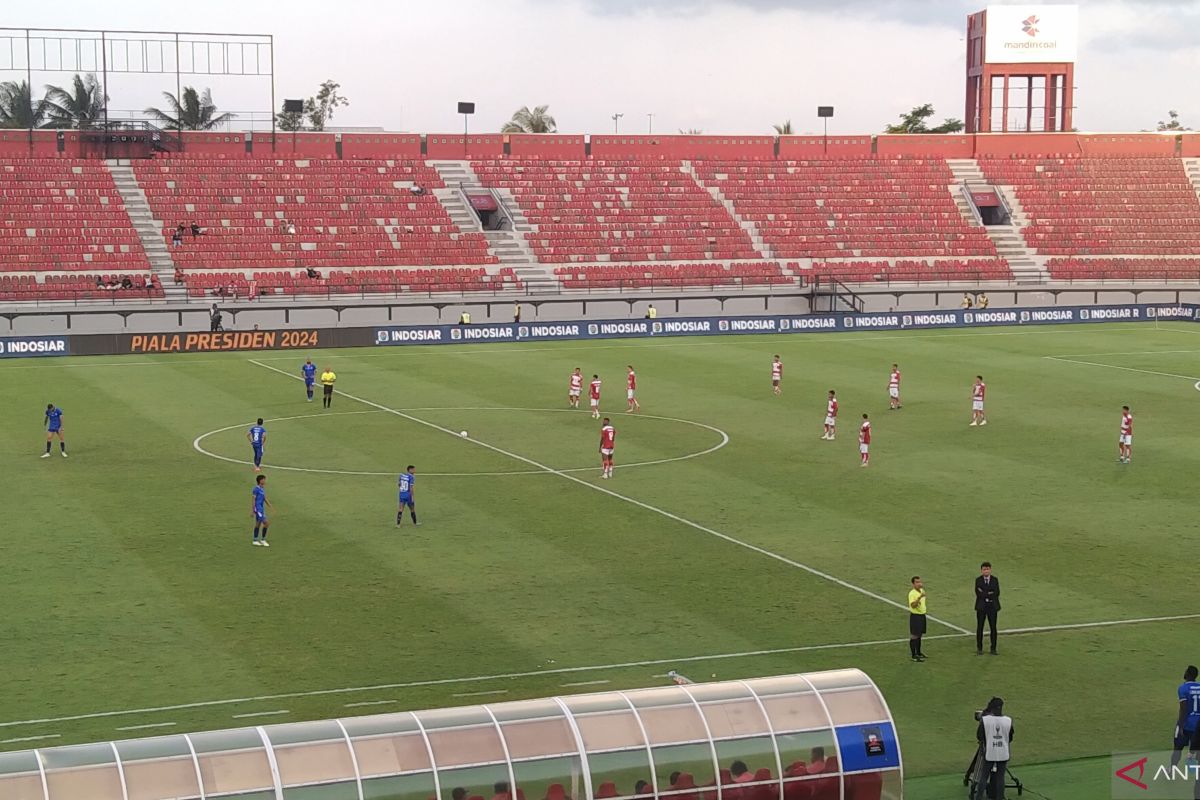 Arema lolos ke semifinal Piala Presiden 2024 usai bantai Madura United