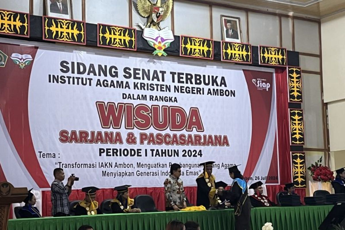 IAKN Ambon wisuda 111 sarjana periode I 2024, lima orang raih gelar doktor