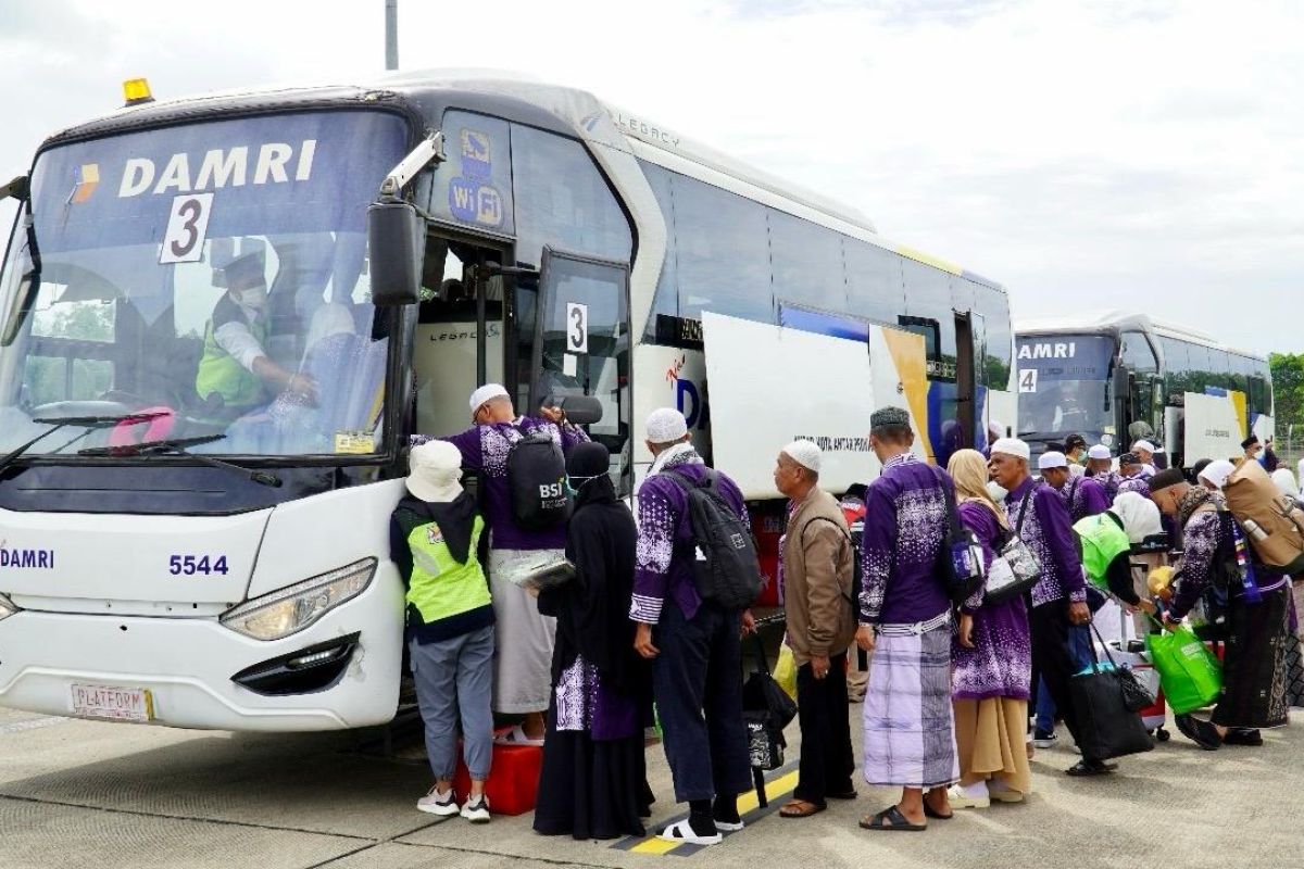 DAMRI Sukses Antarkan 311 Ribu Jemaah Haji Tahun 2024