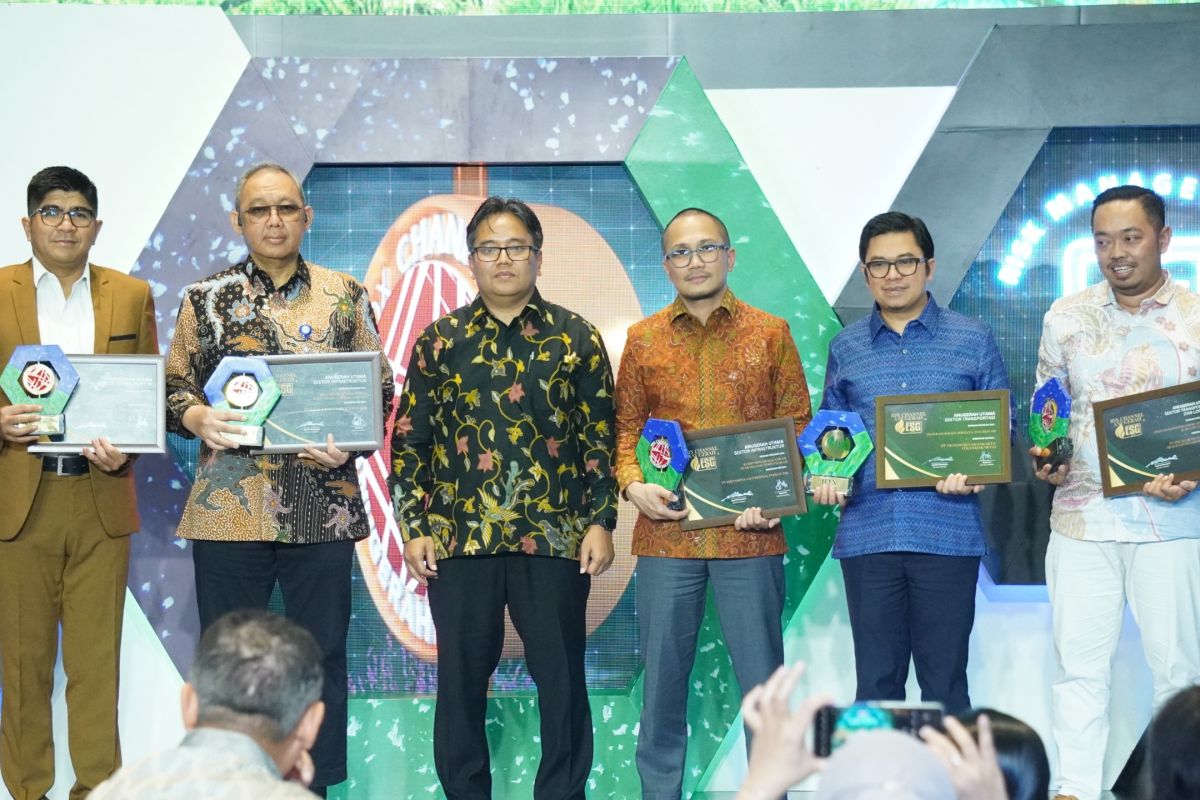 Komitmen pada Keberlanjutan, WIKA Raih Penghargaan di IDX Channel Anugerah ESG 2024