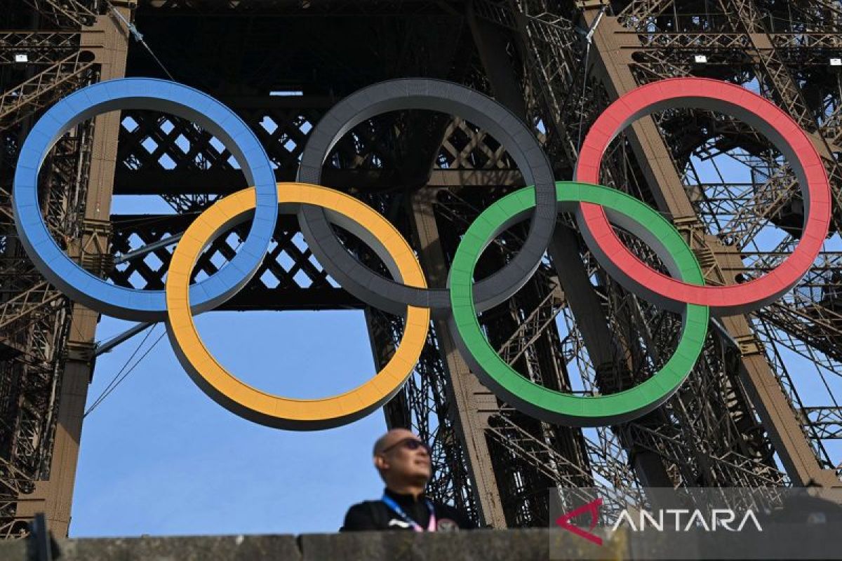 Upacara pembukaan Olimpiade Paris dimulai dengan parade atlet di Seine