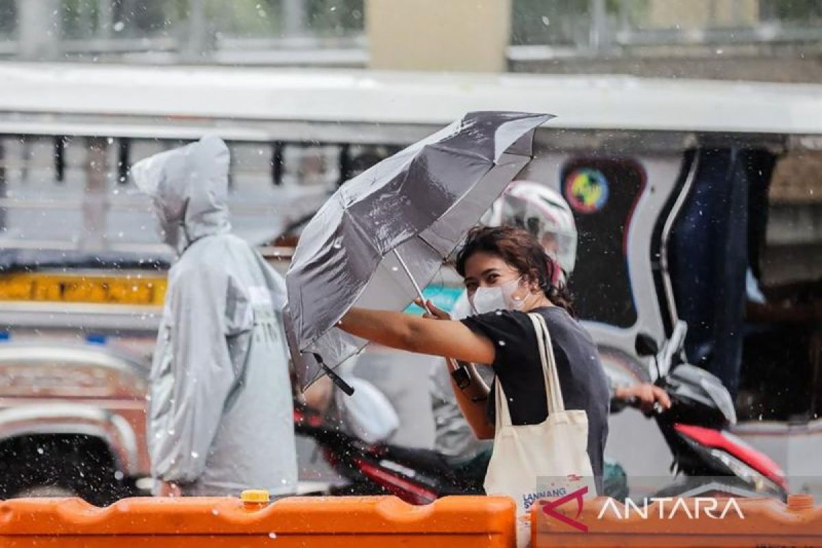 12 orang tewas akibat tanah longsor di China tengah