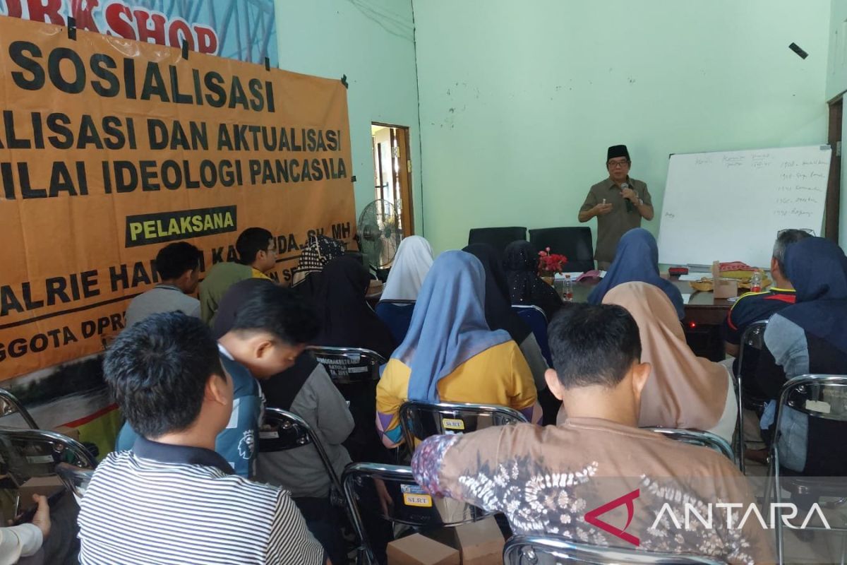 DPRD Kalsel nyatakan Pancasila harus terus disosialisasikan