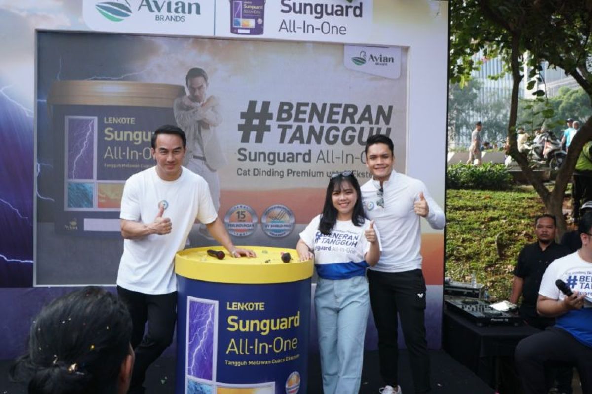 Joe Taslim-Randy Pangalila buktikan cat dinding eksterior #BeneranTangguh