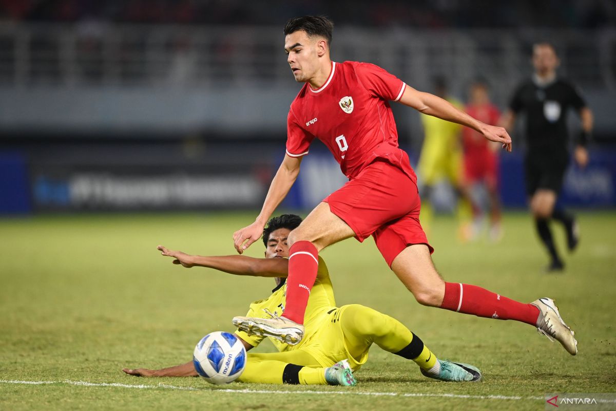 Gol Jens Raven bawa Indonesia unggul 1-0 atas Thailand di babak pertama